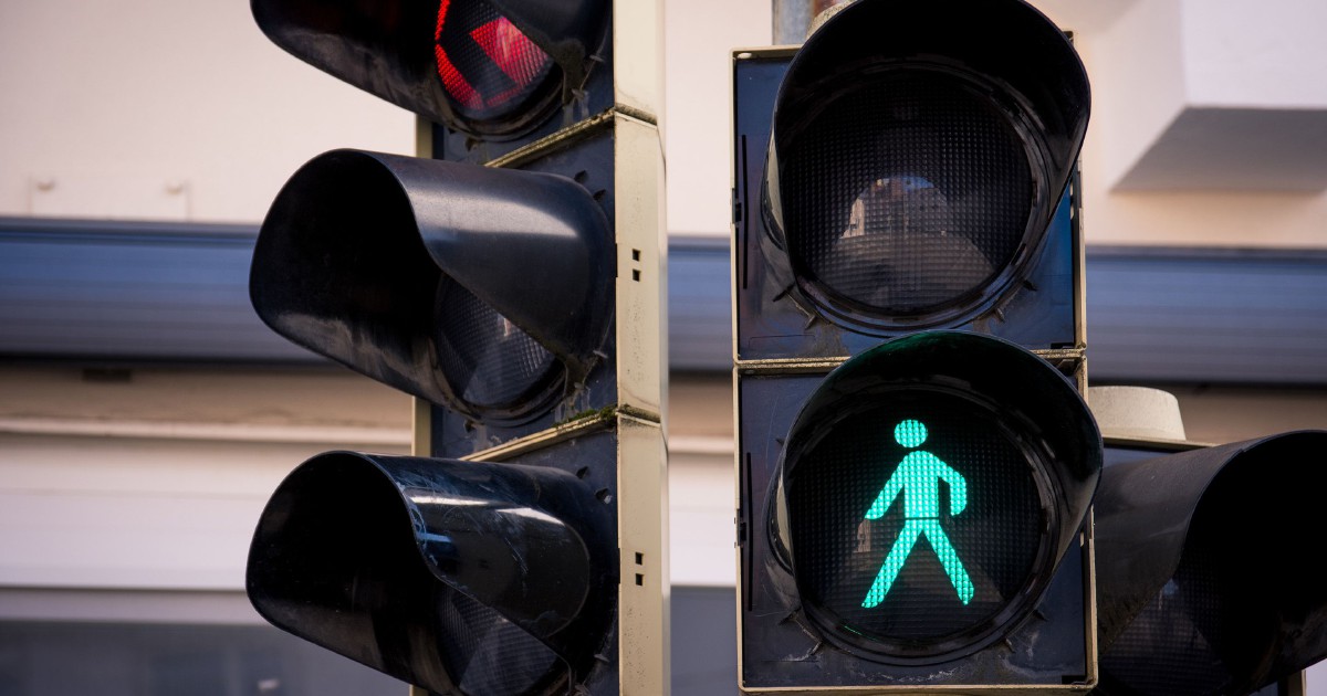 TECH These AIcontrolled traffic lights could help save lives New