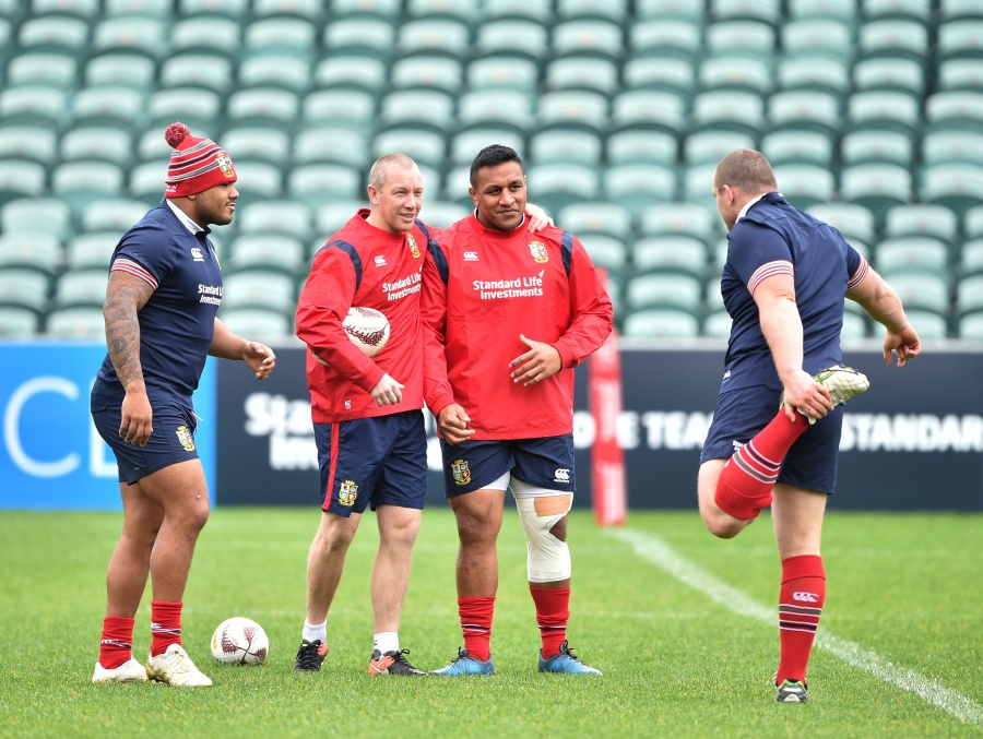 Seven Irish players in the Lions starting 15 to face Japan