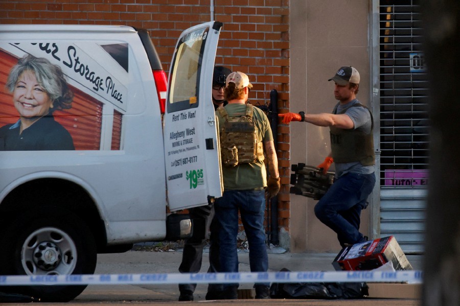 Manhunt After 10 Shot In Brooklyn Subway Attack | New Straits Times ...