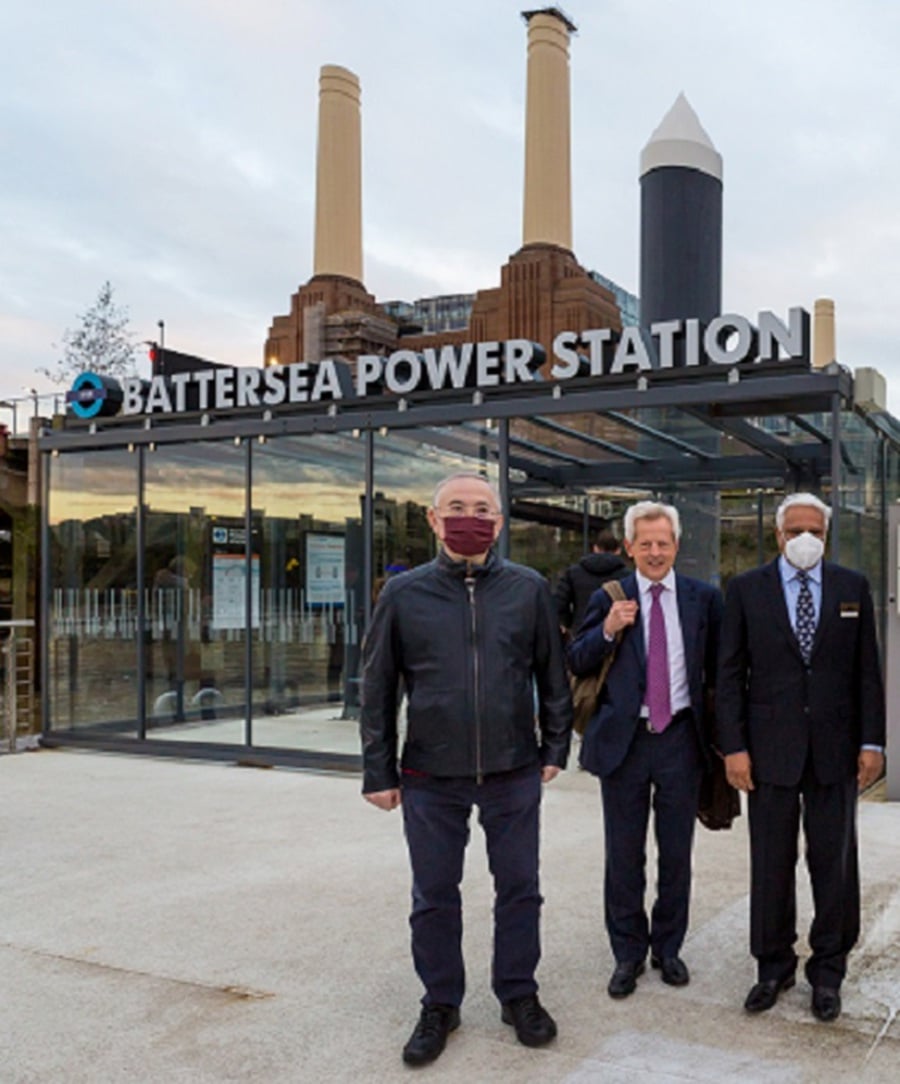 (L-R): Transport Minister Datuk Seri Dr. Wee Ka Siong, UK Prime Minister’s Trade Envoy Richard Graham and Chairman of Battersea Project Holding Company Datuk Jagan Sabapathy on the Battersea Power Station river bus pier. Photo credit: Charlie Round-Turner