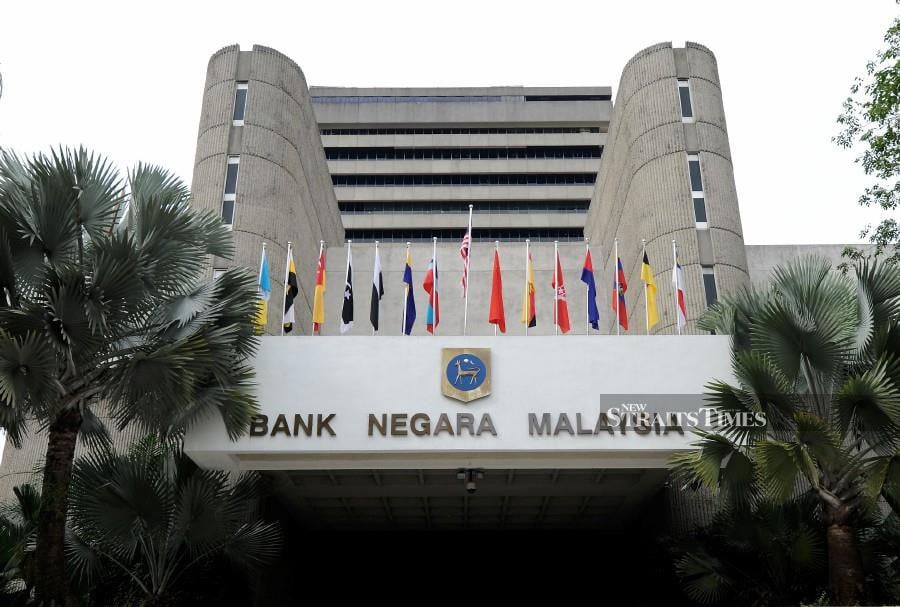Bank Negara Monetary Notes (BNMN) are short-term public sector bonds issued by Bank Negara to replace the Bank Negara Bills, as a monetary instrument to absorb excess liquidity in the financial system. -NST/File pic 