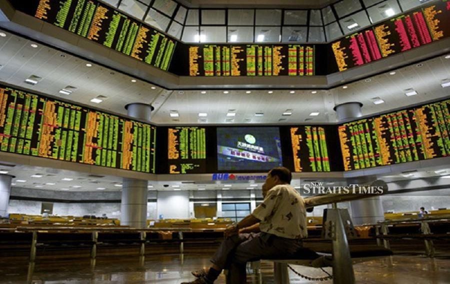 Bursa Malaysia started the day higher and creached the 1,500 level extending a rally from the start of the year.