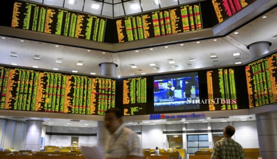 Bursa Malaysia commenced the day on a positive footing, influenced by the positive trends observed in the US equity markets from the previous night.