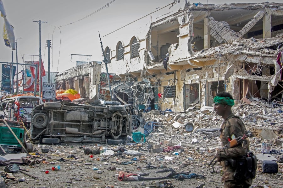 Somalia President: At Least 100 People Killed In Car Bombs | New ...