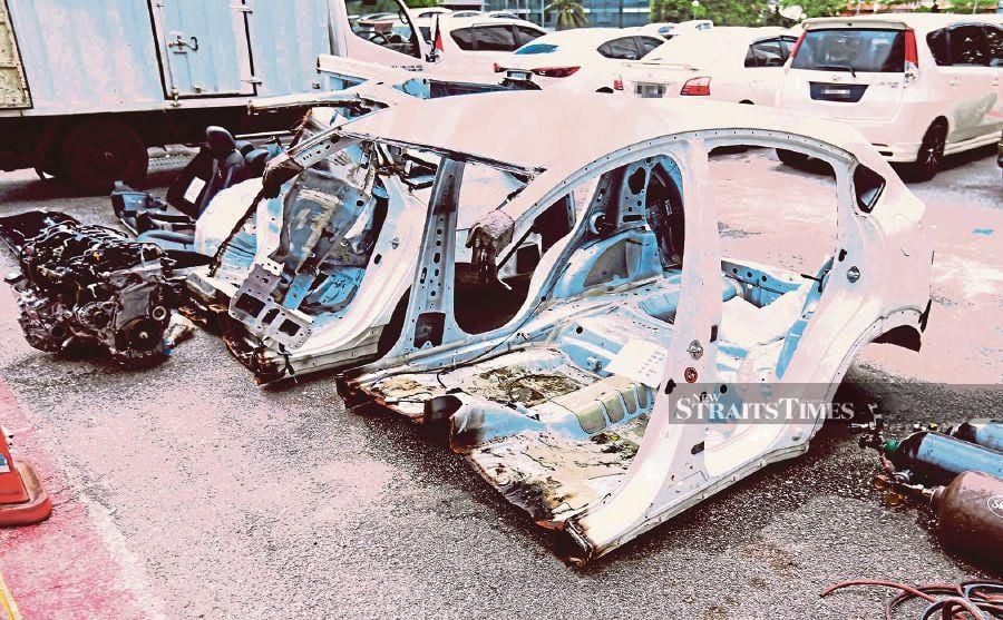 ‘Kereta JT’ buyers may cannibalise their vehicles to avoid being ‘carjacked’ by syndicates and sell the spare9 parts for a high price. - File pic