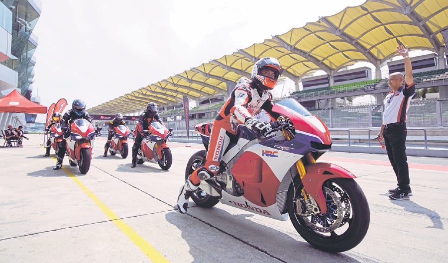 Attacking Sepang with Hondau0027s million ringgit bike