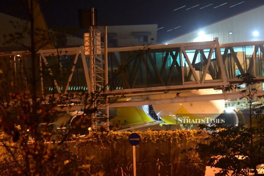 The Cebu Pacific Air’s Airbus A320 plane was carrying 92 passengers and crew. -NSTP/MOHD ADAM ARININ