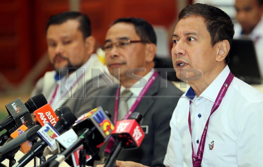 EC Chairman Azhar Azizan Harun said they will also announce the initial result of the polls through the commission’ portal and at the main official vote tabulation centre. (NSTP/FARIZUL HAFIZ AWANG)