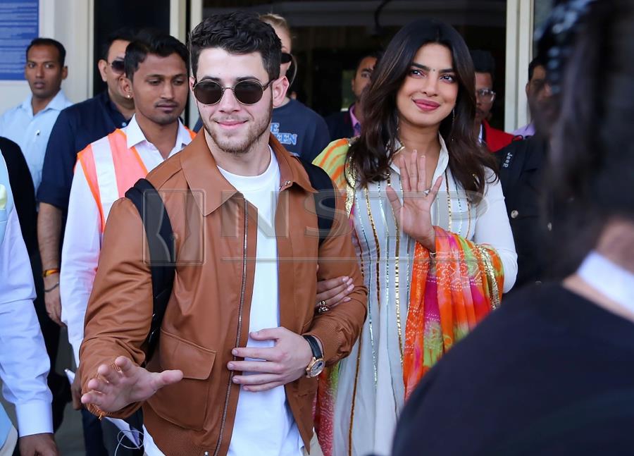 Stars collide: Priyanka Chopra, Nick Jonas marry in Indian palace | New ...