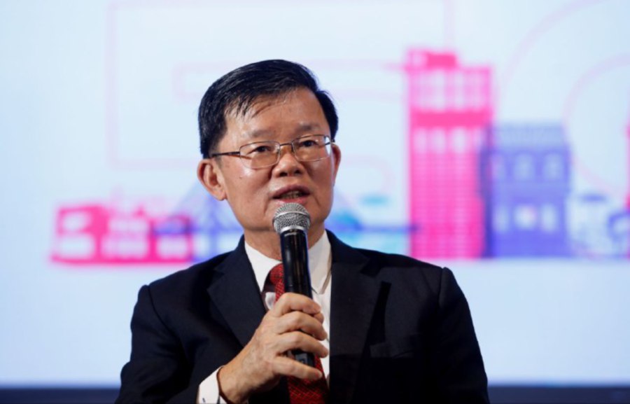 Penang Chief Minister Chow Kon Yeow speaks during the launch of the 5G network in Penang (5G@Penang) at Wisma UAB, Gat Lebuh China. -NSTP/MIKAIL ONG