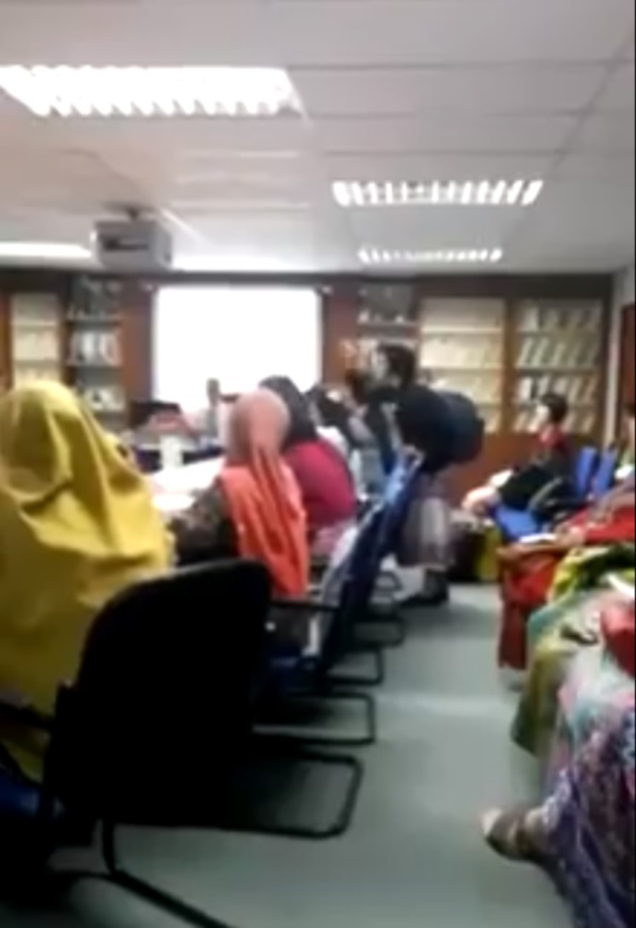A teacher who appeared in a video losing her temper during a meeting at the school has been transferred to the Kulim/Bandar Baharu District Education Office (PPD). (Pix from social media)