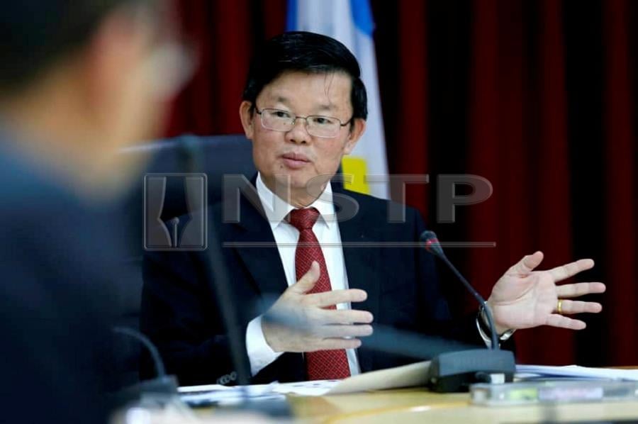 Chief Minister Chow Kon Yeow said this was to prevent further incidents of vehicles plunging into the sea and suicide cases. (NSTP/RAMDZAN MASIAM)