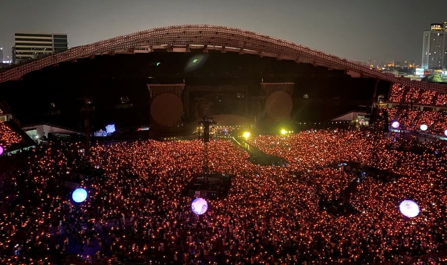 Over 60,000 fans were entertained by Coldplay at the Rajamangala National Stadium in Bangkok, Thailand recently. - Pic courtesy of Bilqis Bahari