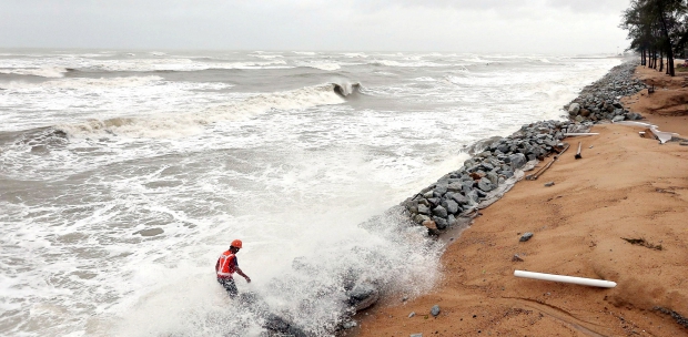 Building dykes may mitigate flooding in coastal areas 