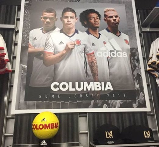 Toezicht houden ergens bij betrokken zijn goochelaar Opps! Adidas says sorry to Colombia for "Columbia" spelling error
