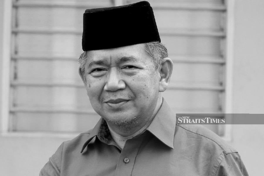Prime Minister Datuk Seri Anwar Ibrahim has conveyed his deepest condolences to the family of Domestic Trade and Cost of Living Minister Datuk Seri Salahuddin Ayub who died at Sultanah Bahiyah Hospital, tonight. - NSTP file pic