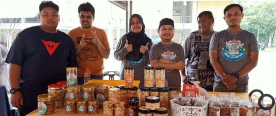 At anakkita.cookies in Perak, the guiding principle for its owner, Intan Hazlina Shamsul Badri, 43, is to make her bakery a workplace that is responsive to Persons with Disabilities (PwD) as well as a workplace that ‘enables.’- BERNAMA Pic