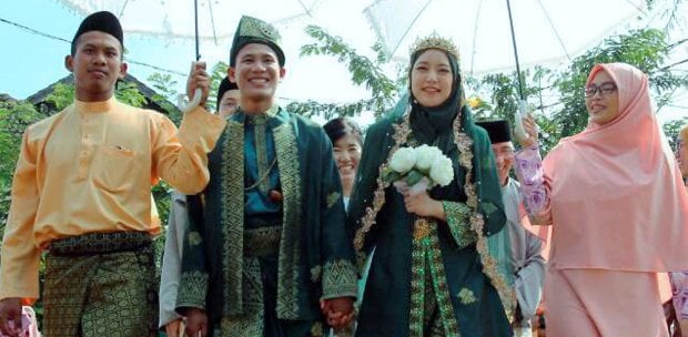 Korean Bride Gets A Taste Of Budu At Traditional Kelantanese Wedding Nsttv