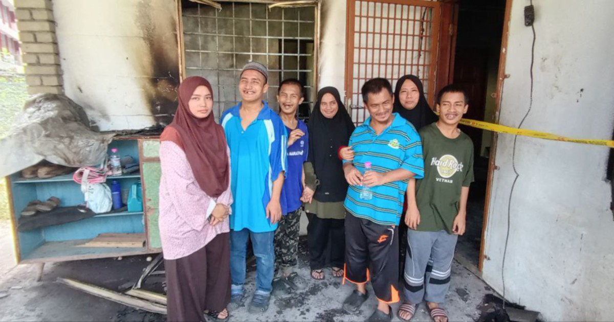 Siblings Escape Unhurt In Fire | New Straits Times