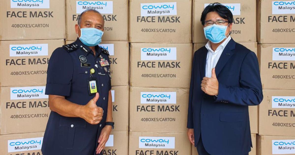 Coway Malaysia Donates 100k Face Masks To Police As Nation Battles Covid 19