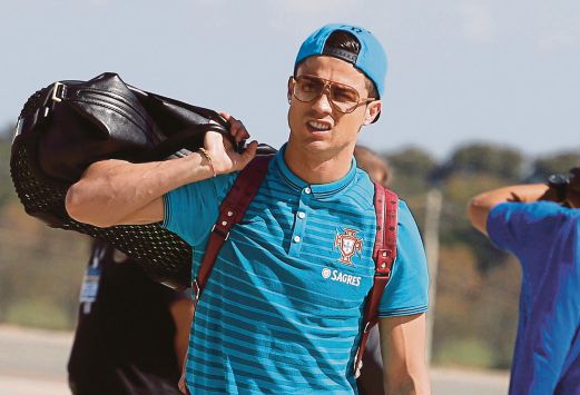 Cristiano Ronaldo arrives in Brazil for World Cup