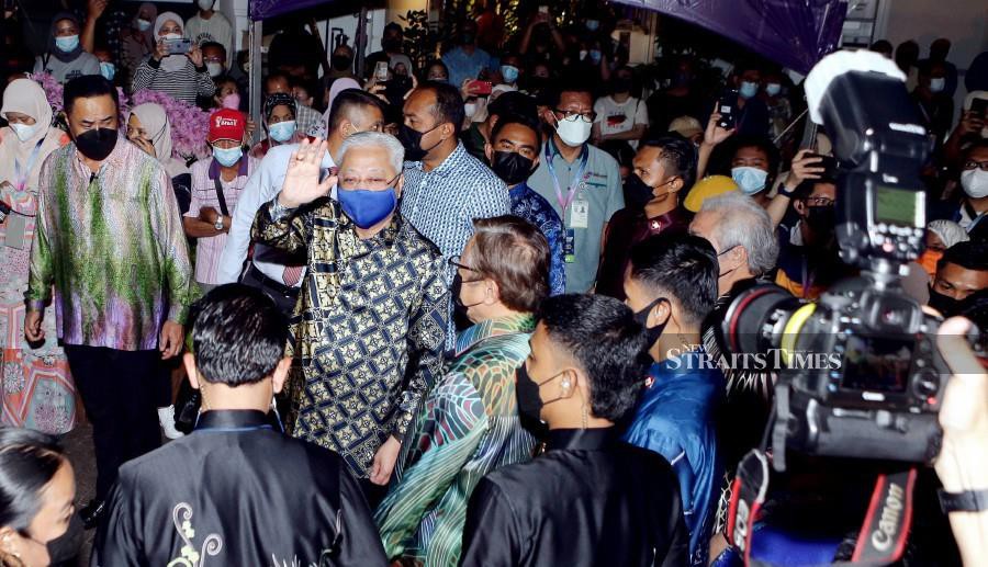 Prime Minister Datuk Seri Ismail Sabri is arrives for the Citrawarna Keluarga Malaysia programme in Kuching. - NSTP/NADIM BOKHARI