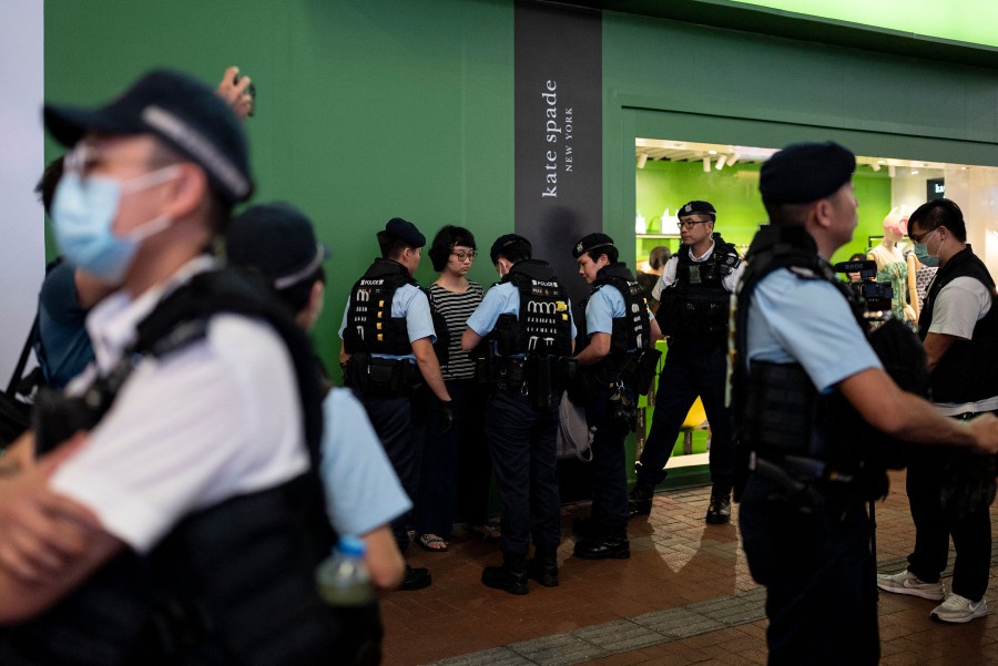 Arrests and tight security in Hong Kong on Tiananmen anniversary | New ...