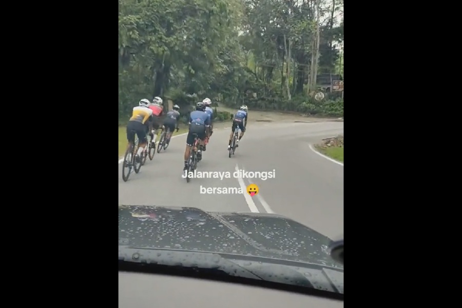 A video capturing a group of cyclists 'hogging' the road along Jalan Sungai Lui in Hulu Langat has gone viral, raising concerns about road safety and proper conduct. - Screengrab from X