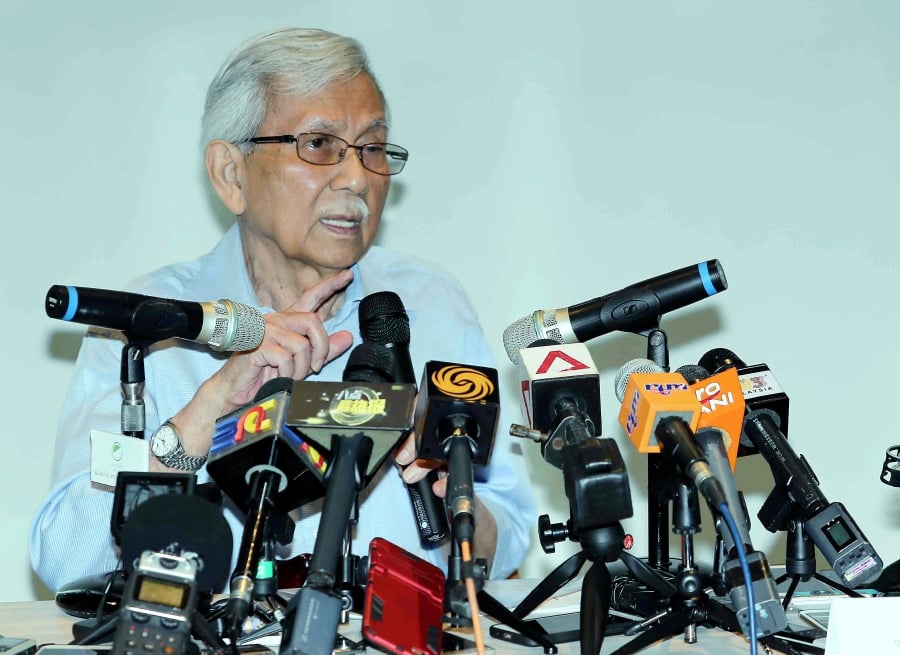 Daim Comes To Dr Ms Defence Over Third National Car New Straits