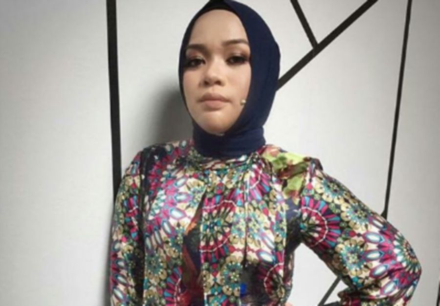 Showbiz What S There To Be Ashamed About Ayu Damit Recounts Helping Hubby At Pasar Tani