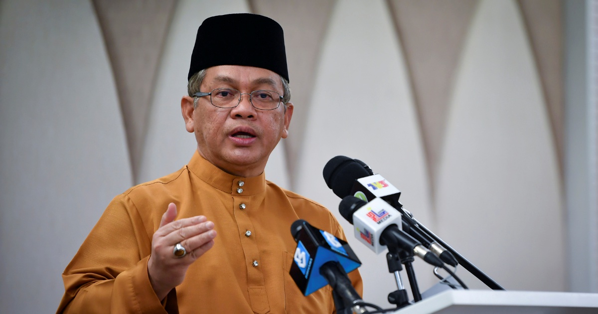 Religious affairs minister calls for end to 'kafir' issue | New Straits ...