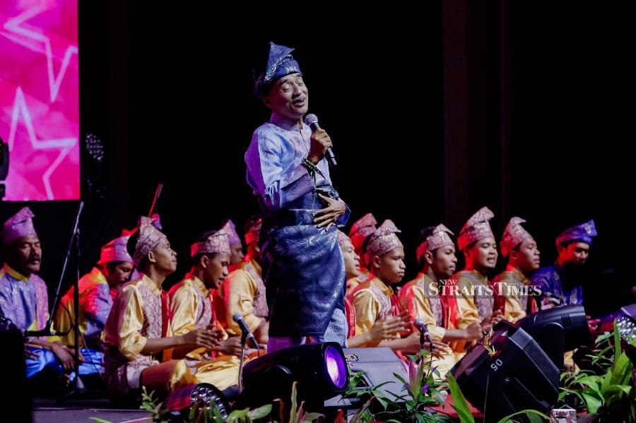 The concert featured spellbinding songs that combined the best of nasyid and Dikir Barat, a traditional Malay music genre that involves poetry, chanting and singing. (Pic courtesy of Hafiz Hamidun)