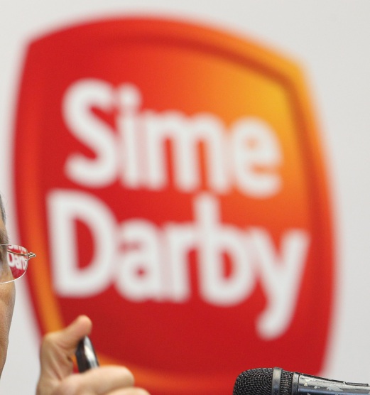 Sime Darby Plantation Sdn Bhd has resumed operations at its Ulu Remis Palm Oil Mill in Johor. Effective yesterday, the Department of Environment (DOE) had cancelled the suspension notice and allowed the Ulu Remis Mill to resume its operations. (File pix)