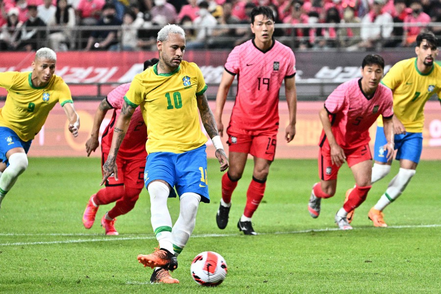 Neymar Scored Two Penalties In The Match And Received MOTM Award