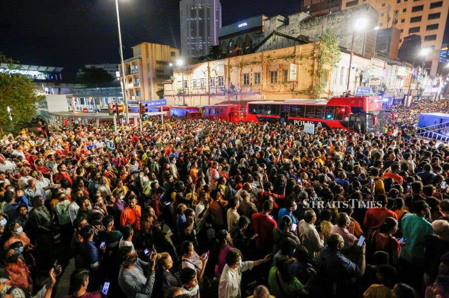 Devotees taking part in the procession at the Sri Maha Mariamman Temple in Jalan Tun H.S Lee. - NSTP/AIZUDDIN SAAD