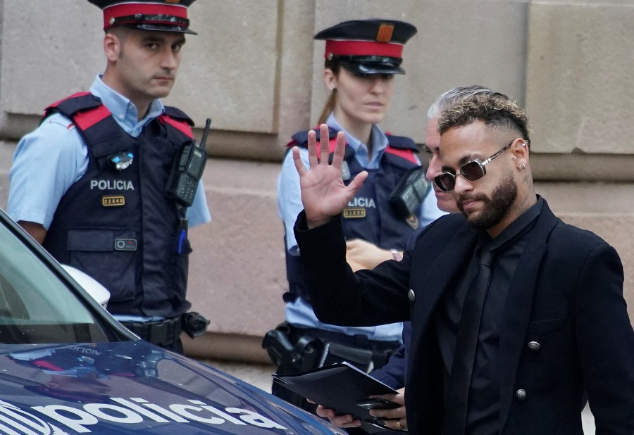 Neymar appears in court in trial over Barcelona transfer