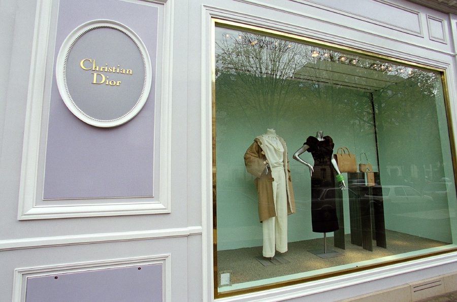 LVMH to acquire Christian Dior Couture for €6.5bn