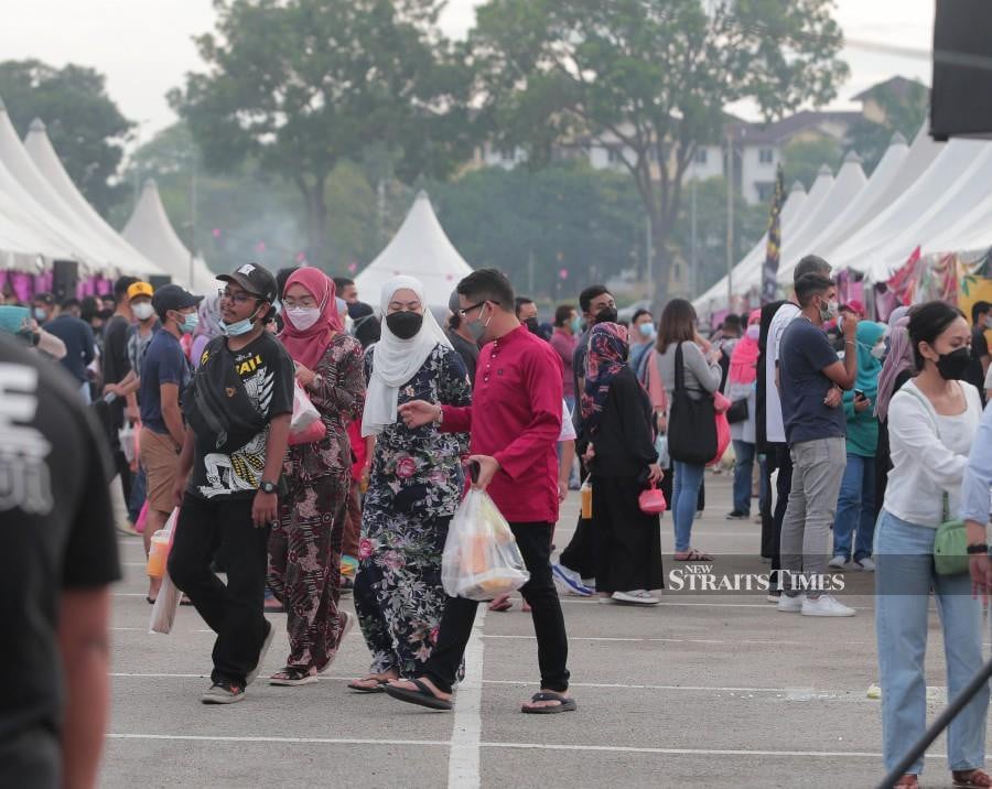 People visiting a Ramadan bazaar in Angsana Mall, Johor Baru on April 15,2022. -NSTP/NUR AISYAH MAZALAN