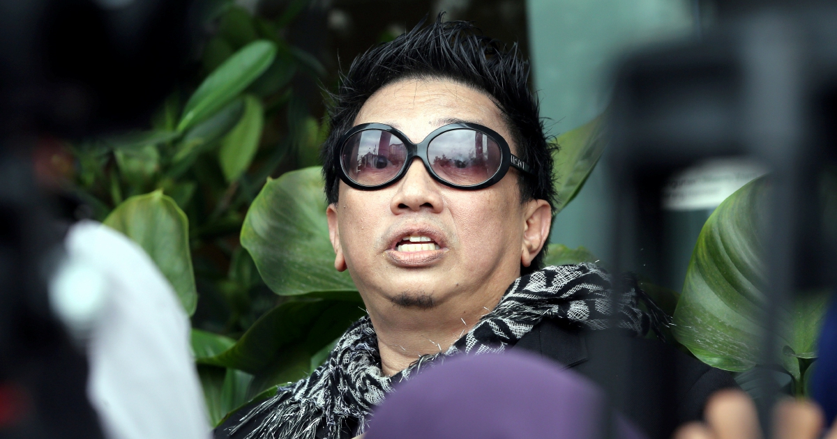  Azwan Ali  fined RM17 000 for post disrespectful to Covid 