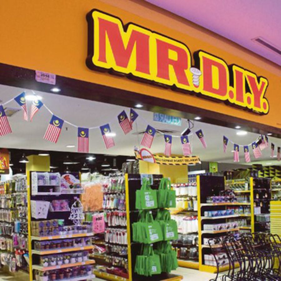 MR D.I.Y Group (M) Bhd’s net profit rose 22.5 per cent to RM123.95 million in the third quarter ended Sept 30, 2023 (3Q23) from RM101.18 million a year ago, in line with the higher revenue and gross profit.