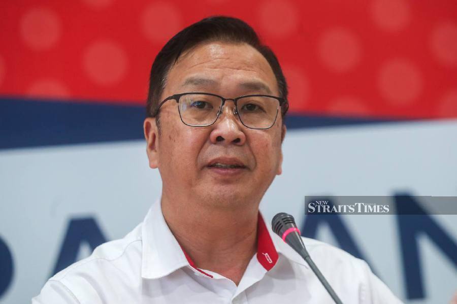 Gerakan president Datuk Dominic Lau reiterated his calls for party members to do away with the traditional seats mentality in the upcoming general, state or by-elections. (File Pic) NSTP/DANIAL SAAD