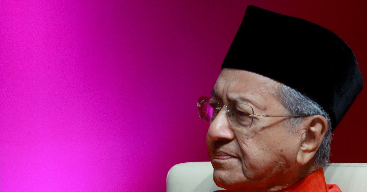 Dr M Backs Out As Pm Candidate Endorses Shafie Apdal