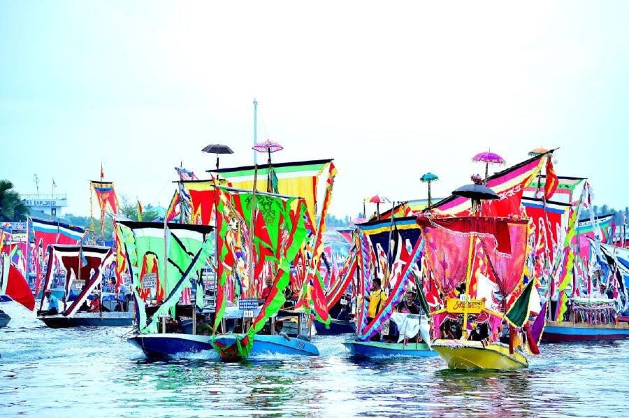 Since 1994, the Regatta Lepa has grown to become one of East Malaysia’s most prominent festivals. - File pic credit. - (Dewan Budaya)