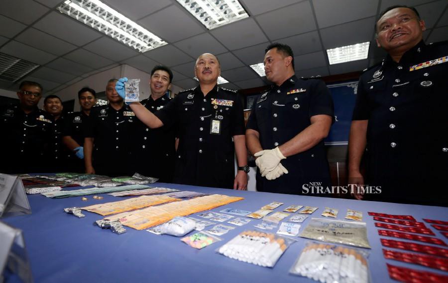 Two Traffickers Arrested Drugs Worth Almost Rm290000 Seized New Straits Times Malaysia 0474