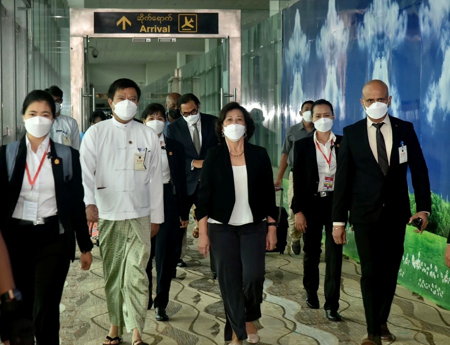 The United Nations' new special envoy for Myanmar Noeleen Heyzer (C) upon her arrival at the Yangon International Airport in Yangon, Myanmar. - EPA PIC