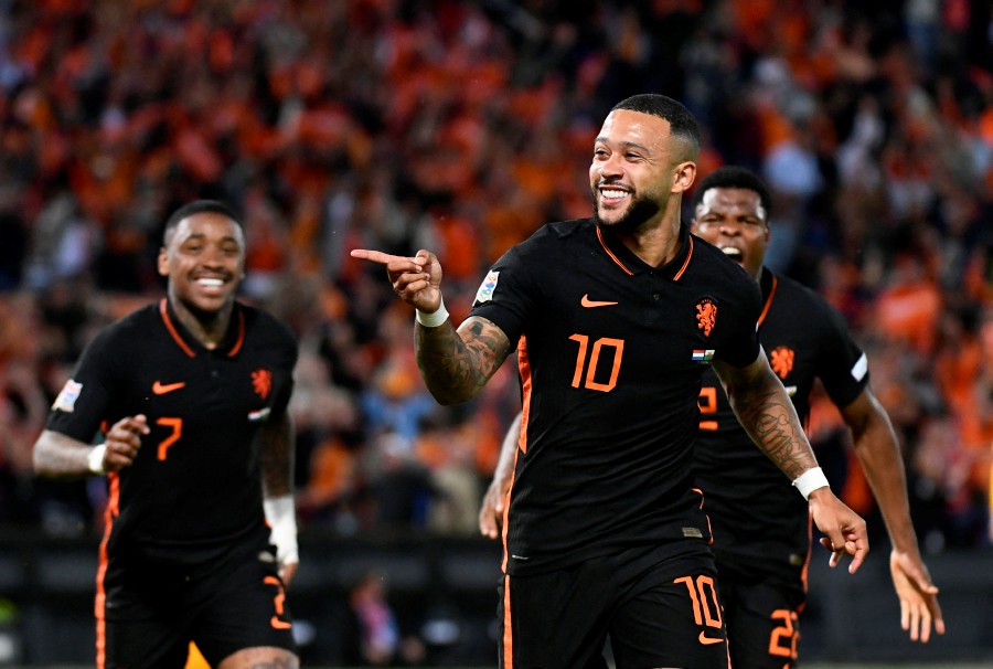 Netherlands 3-2 Wales: Memphis Depay hits injury-time winner despite Gareth  Bale levelling, Football News