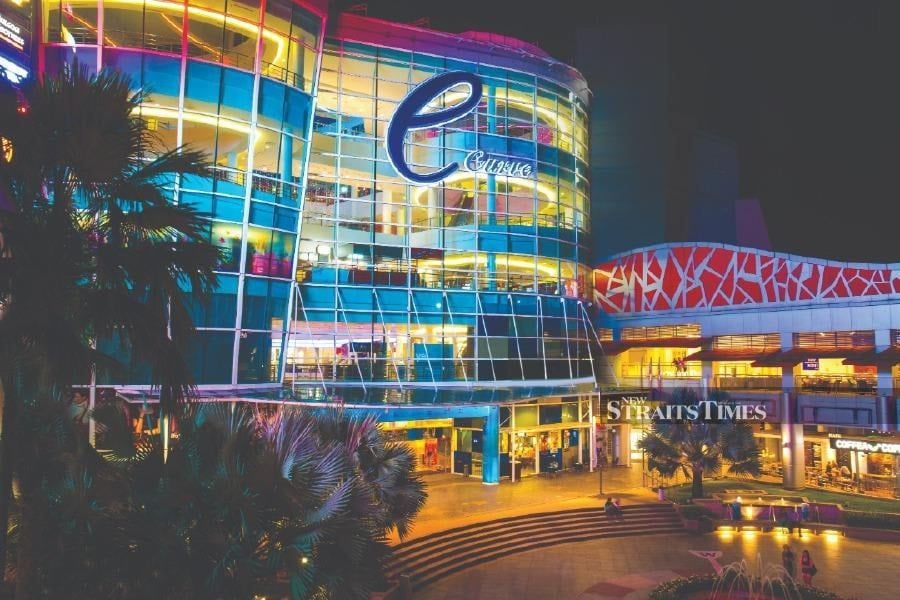 The iconic eCurve mall in Mutiara Damansara is set to bid farewell as it prepares for demolition to pave the way for a new residential project named The Lines. 