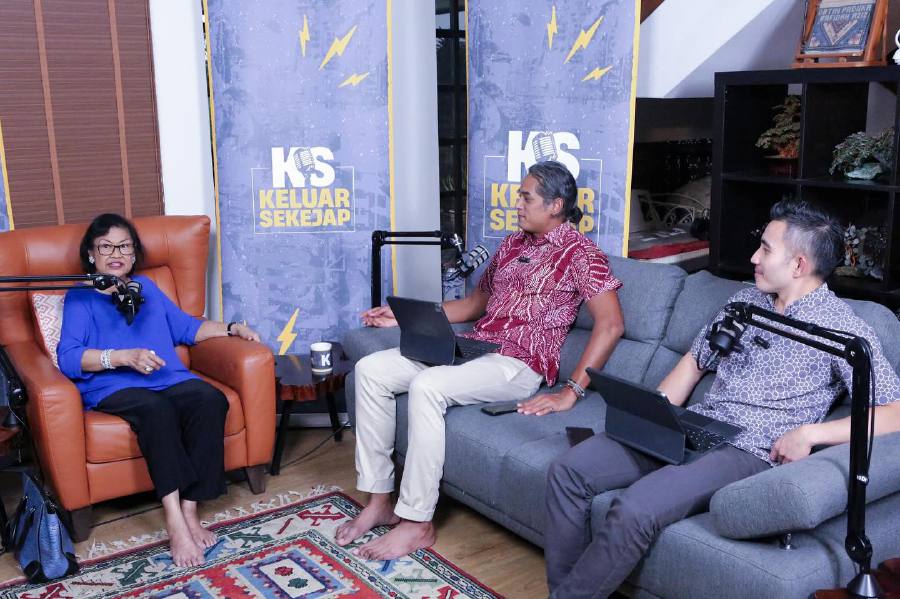 Tan Sri Rafidah Aziz (left) gestures during the ‘Keluar Sekejap’ podcast hosted by Khairy Jamaluddin and Shahril Sufian Hamdan. - Pic credit Facebook Keluar-Sekejap