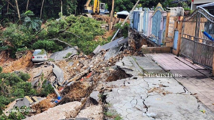 A general view of the landslide in Taman Wawasan, Puchong. - Pic courtesy of police 