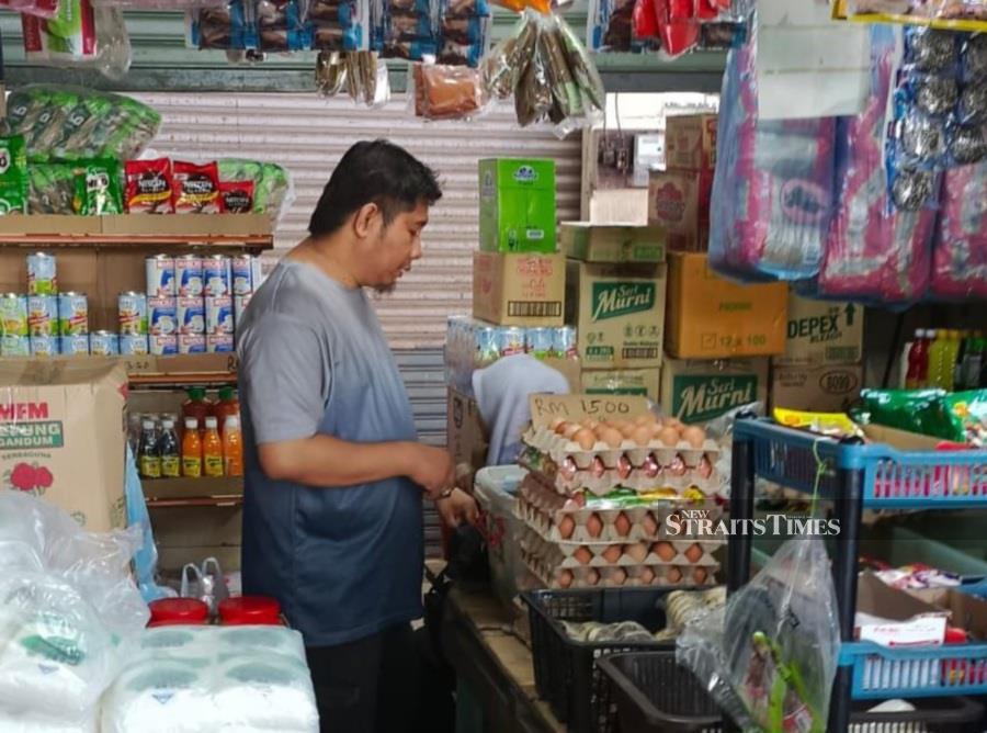 egg-shortage-hurts-traders-customers-in-kota-baru-new-straits-times